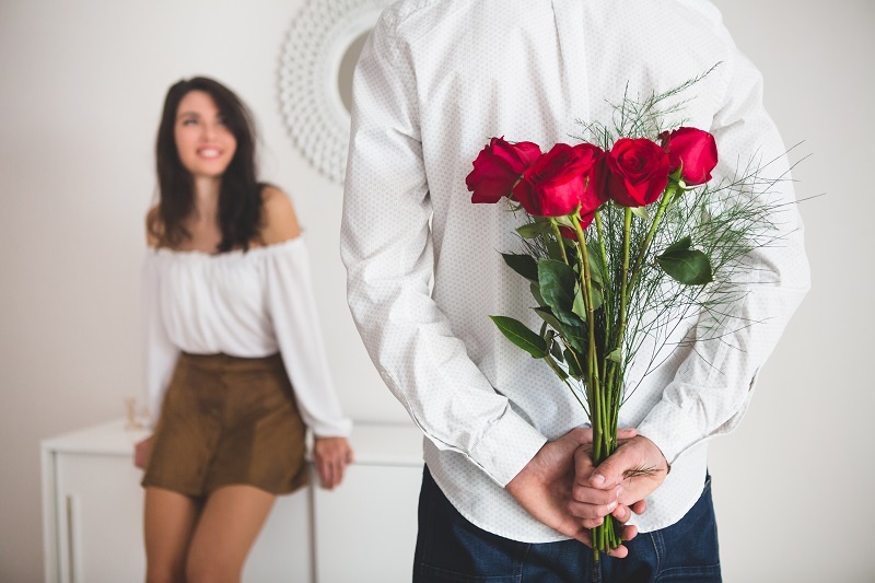 Why Lovers Everywhere Choose Red Roses on Valentine's Day